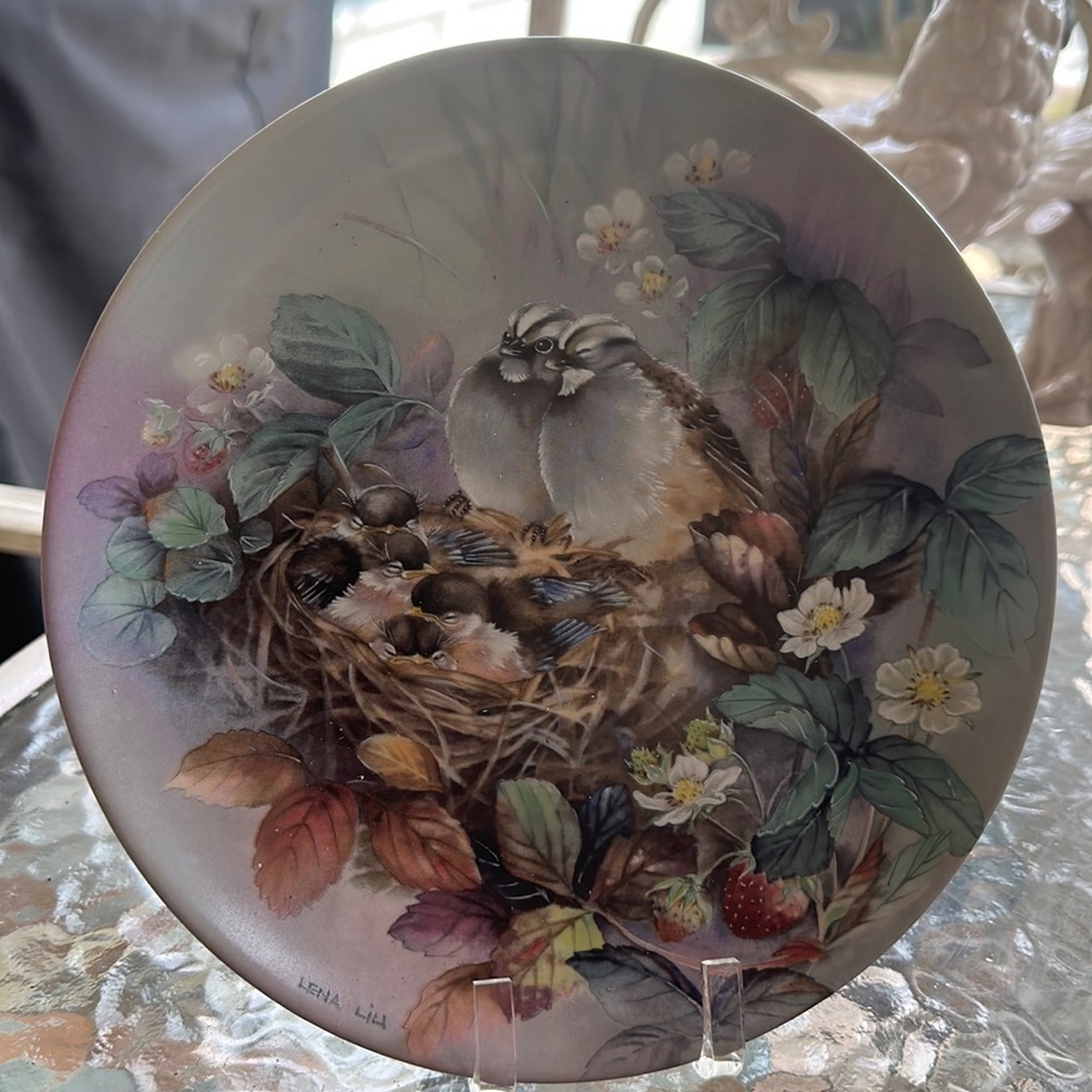 Lena Liu Plate “Tender Lullaby” No. 1253A. Ceramic and perfect condition.